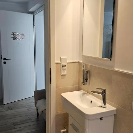 Enny Suite Apartment Im Schoenen Rheinland Lohmar Exterior photo